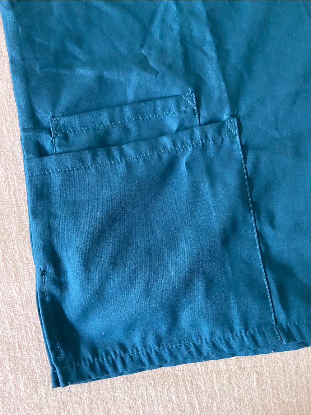 NWT Cherokee Workwear Teal V-Neck Scrub Top Medium - Picture 8 of 10